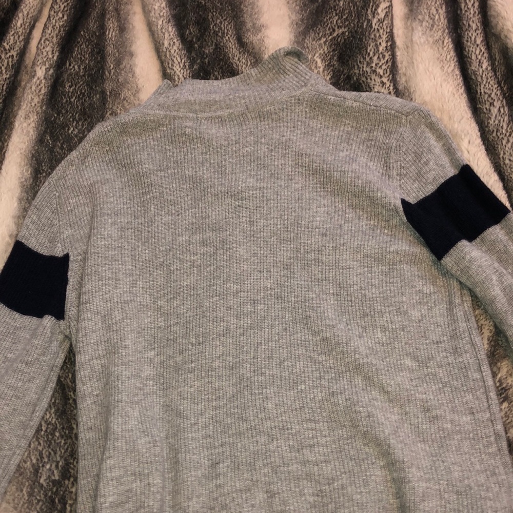 Brandy Melville Pullover - image 3